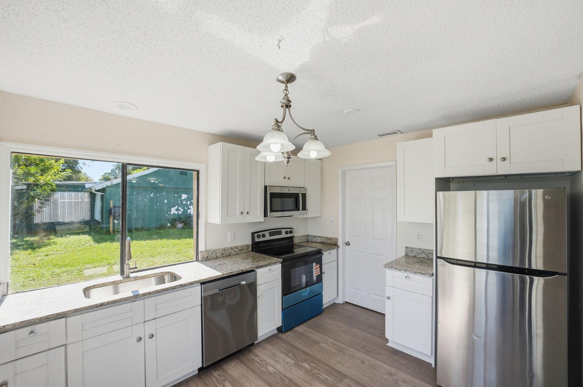 175 SE Floresta Drive