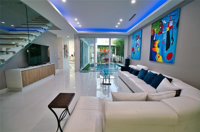 LAS OLAS BY THE SEA - Residential