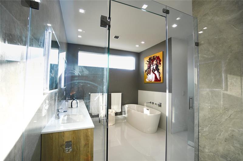 LAS OLAS BY THE SEA - Residential