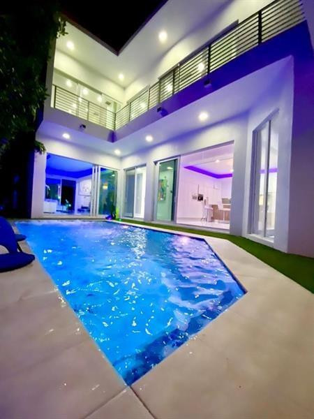 LAS OLAS BY THE SEA - Residential