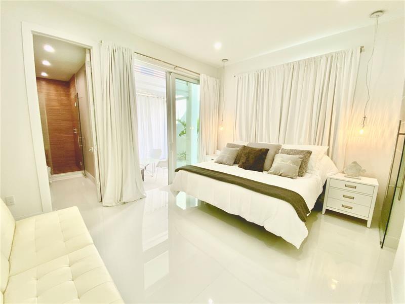 LAS OLAS BY THE SEA - Residential