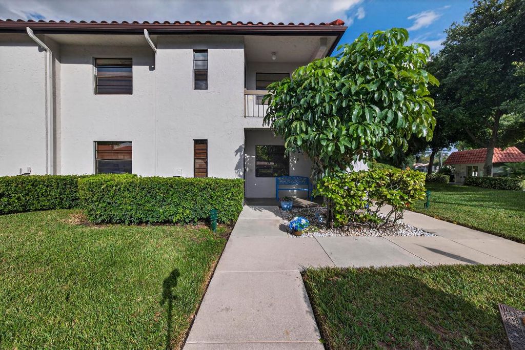 Photo of 9187 Norte Lago #5i, Boca Raton, FL 33428 (MLS # R11137213)