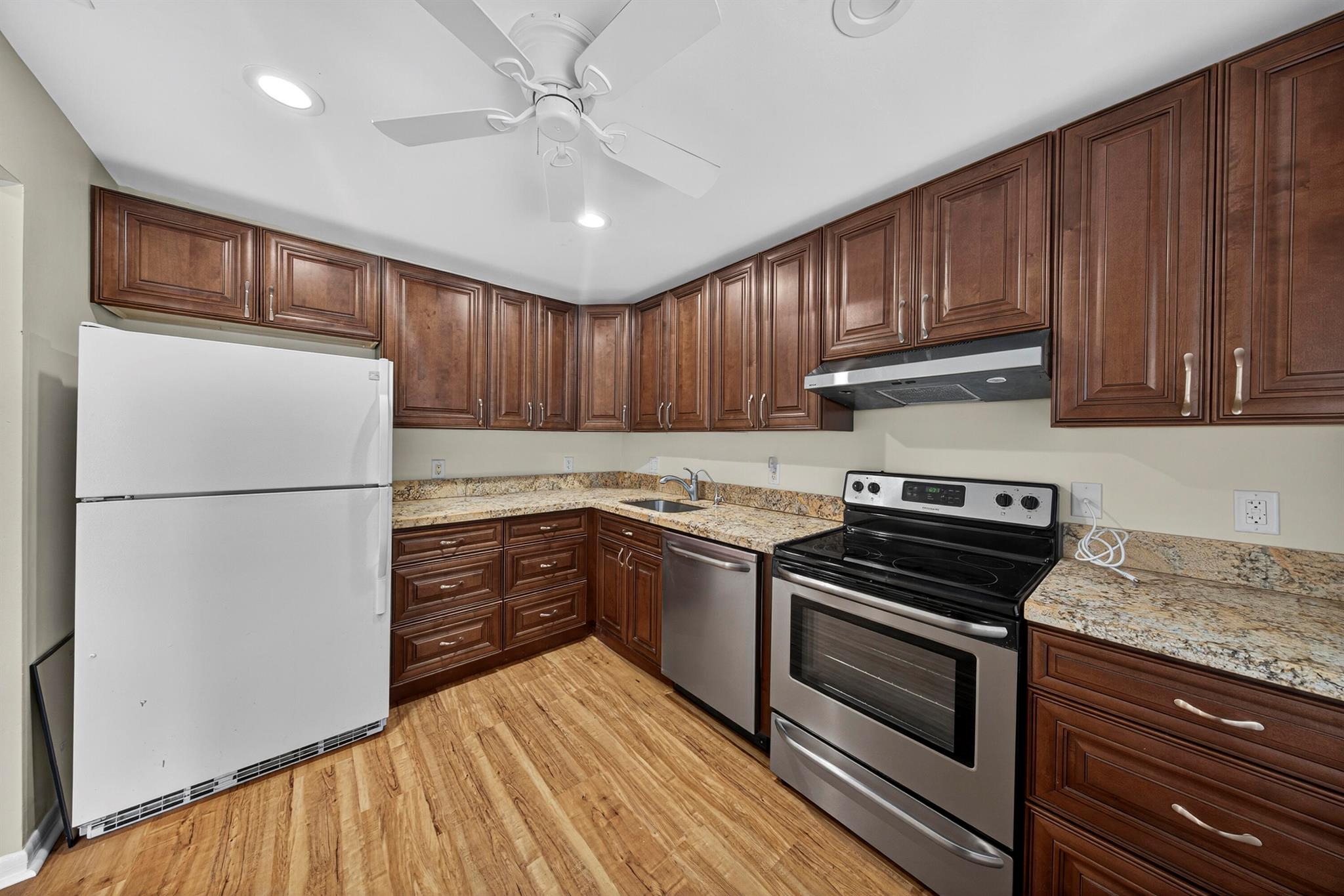 CYPRESSES OF BOCA LAGO CO - Residential