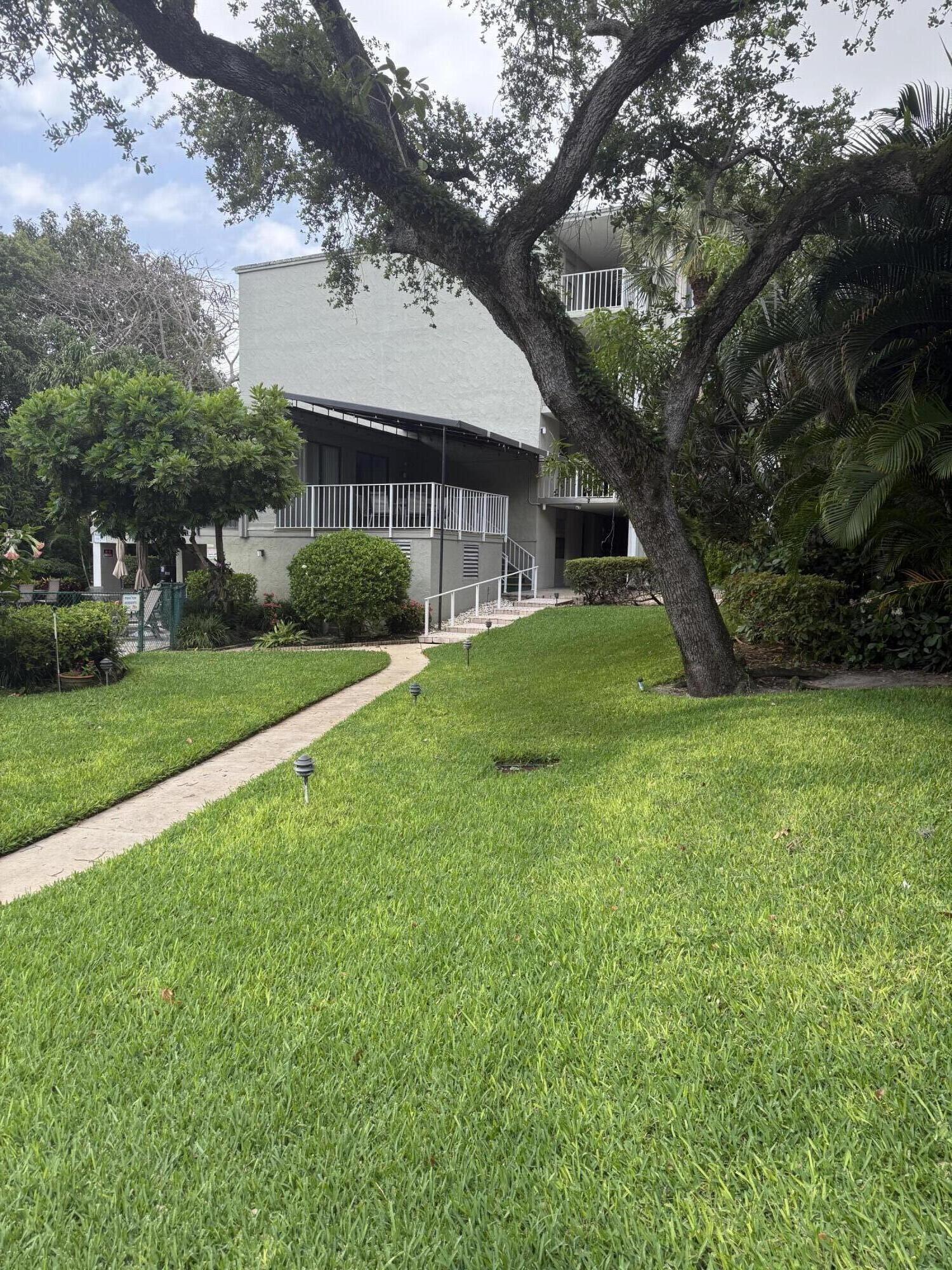 501 SW 11th 211