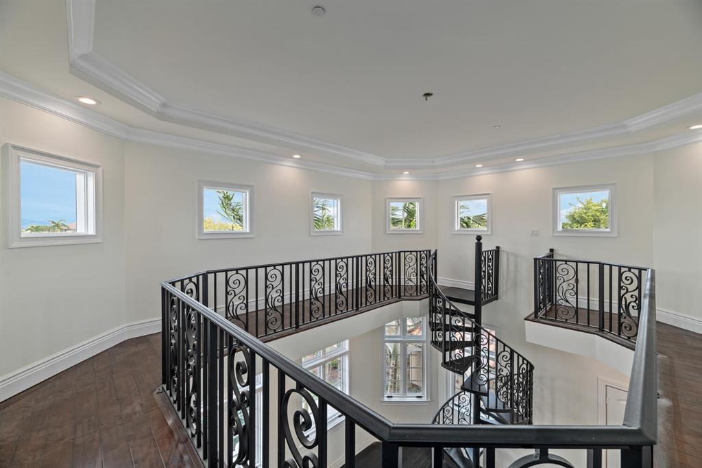 SOUTHFIELDS WELLINGTON CO - Residential