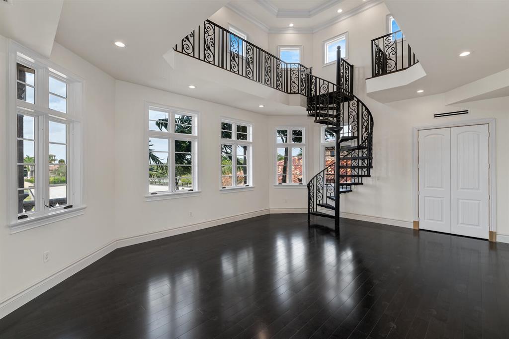 SOUTHFIELDS WELLINGTON CO - Residential