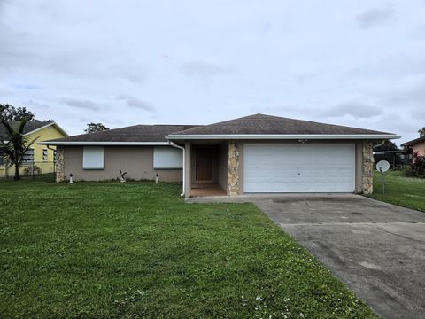 A home in Okeechobee