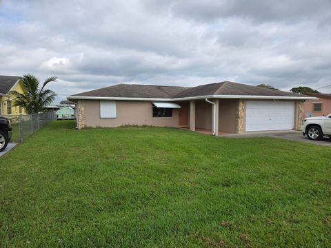 A home in Okeechobee