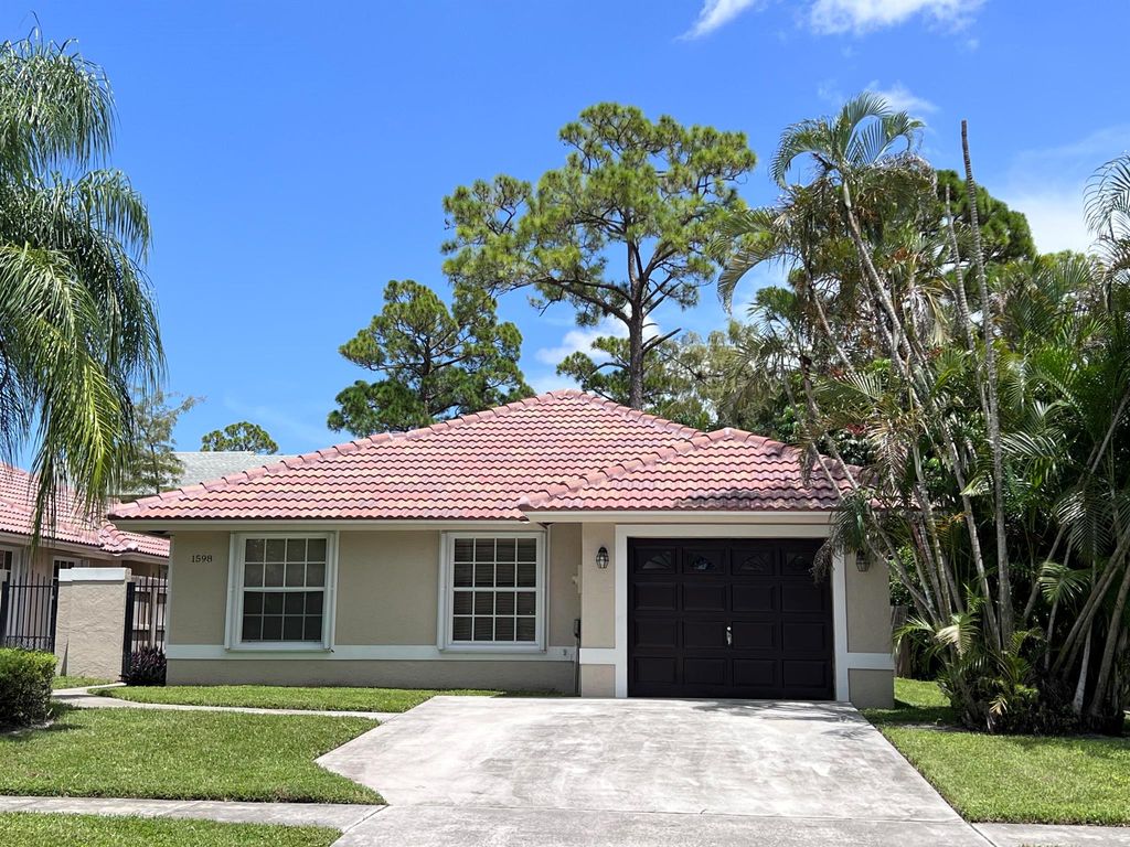 Photo of 1598 Hawthorne Place, Wellington, FL 33414 (MLS # R11077339)