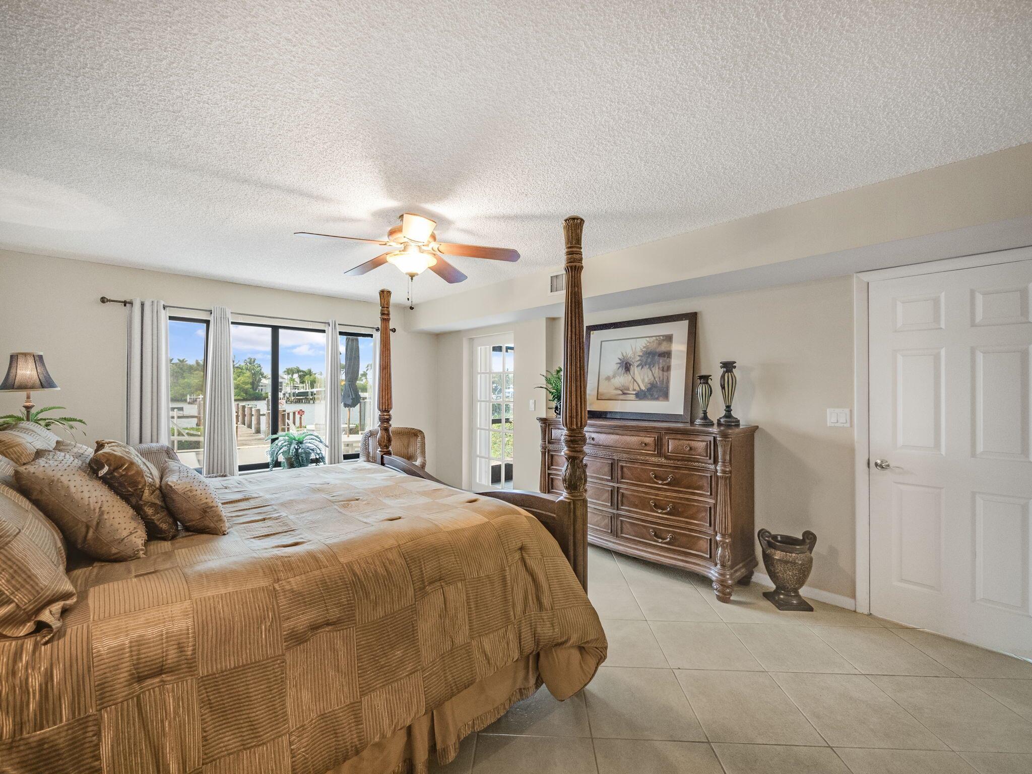 LAKEWOOD AT PALM BEACH CO - Residential
