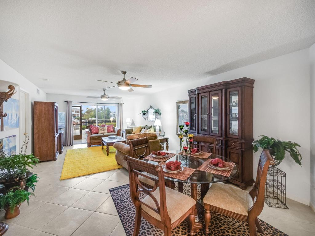 LAKEWOOD AT PALM BEACH CONDO - Residential