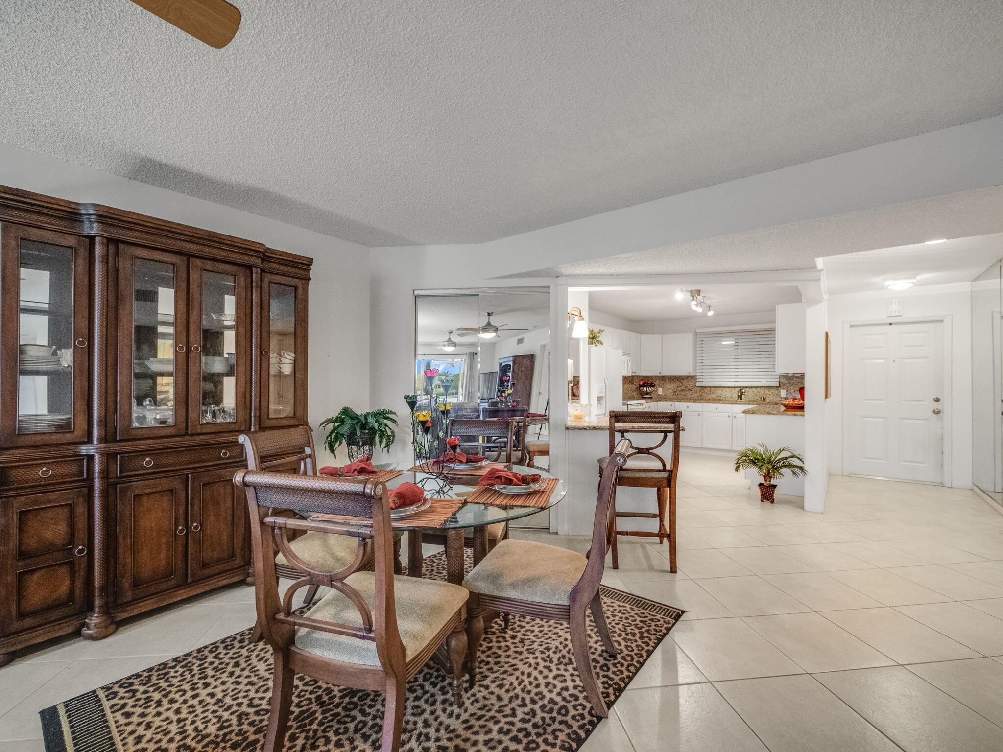LAKEWOOD AT PALM BEACH CO - Residential