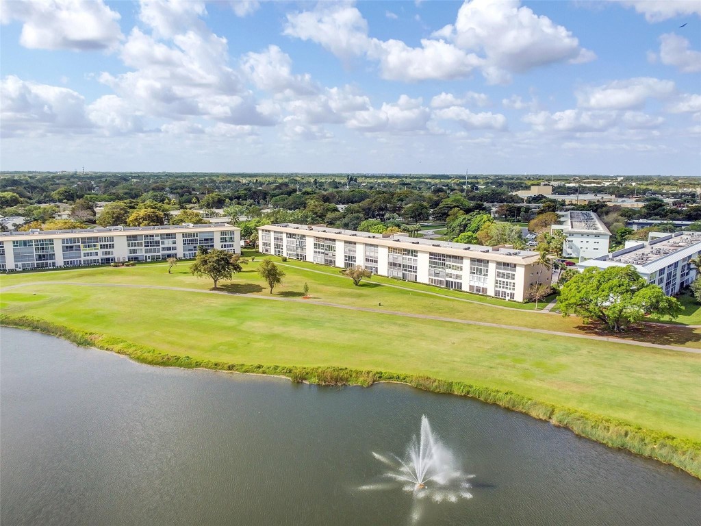 WYNMOOR VILLAGE - Residential