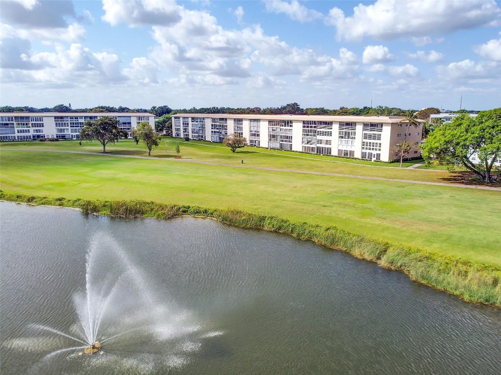 WYNMOOR VILLAGE - Residential