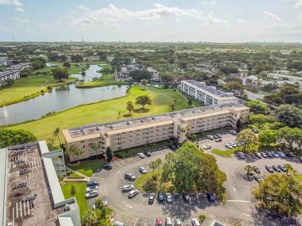 WYNMOOR VILLAGE - Residential
