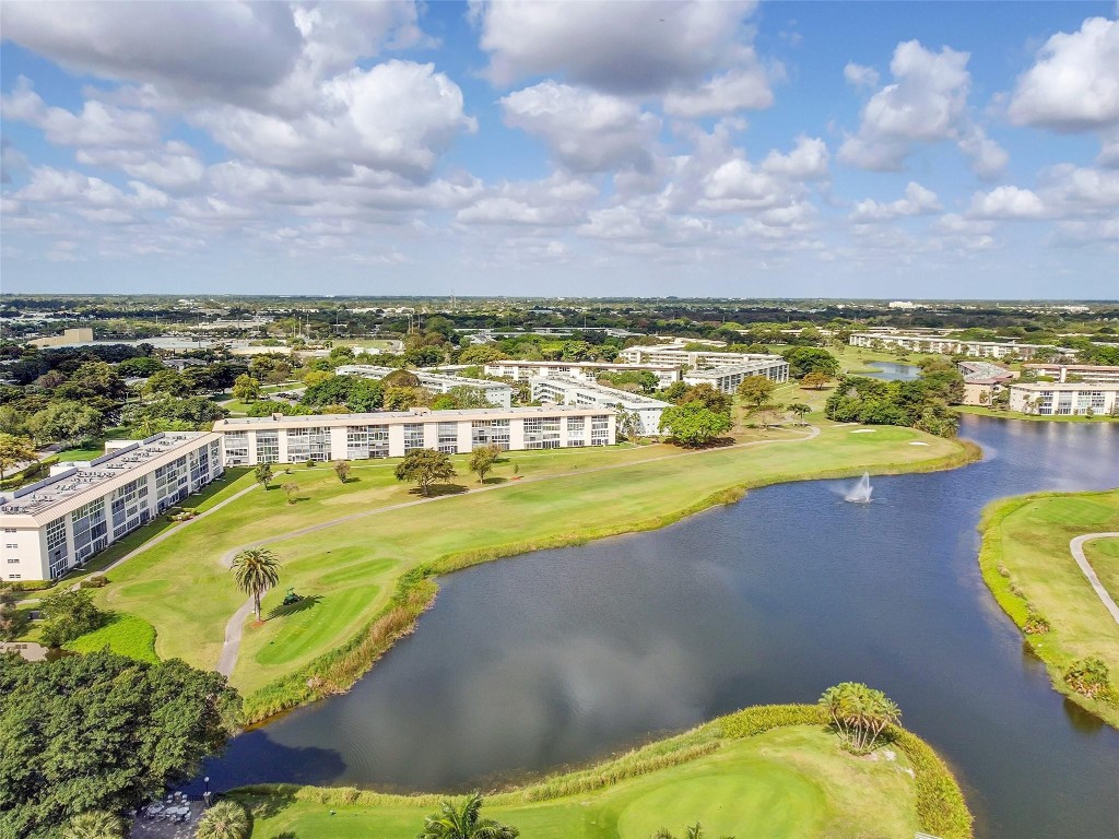 WYNMOOR VILLAGE - Residential