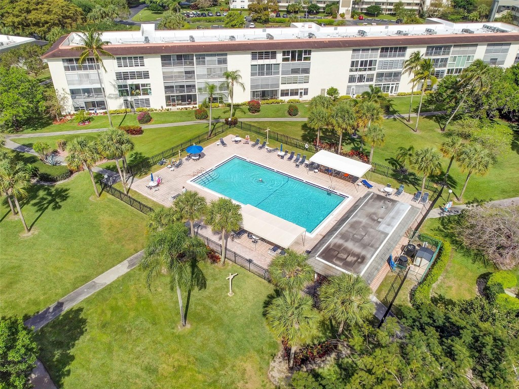 WYNMOOR VILLAGE - Residential