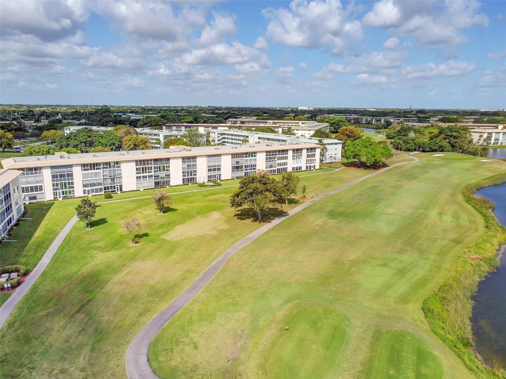 WYNMOOR VILLAGE - Residential