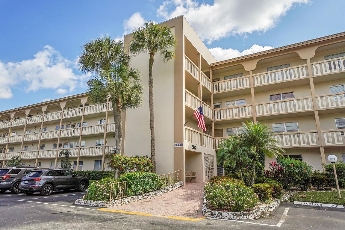 WYNMOOR VILLAGE - Residential