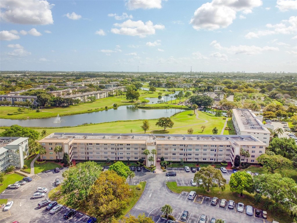 WYNMOOR VILLAGE - Residential