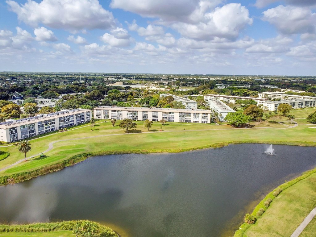 WYNMOOR VILLAGE - Residential