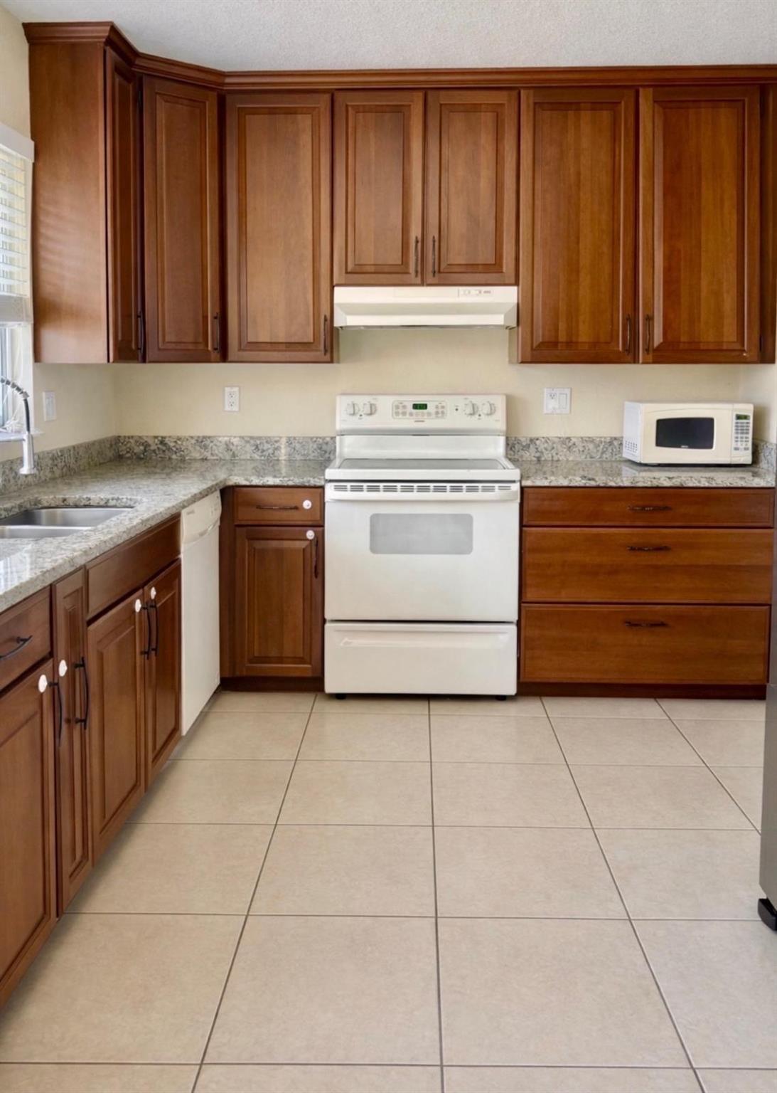 Rainberry Park 04 - Residential Lease