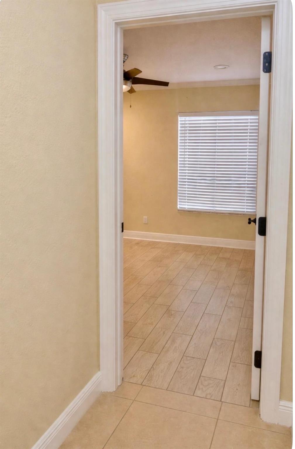 Rainberry Park 04 - Residential Lease