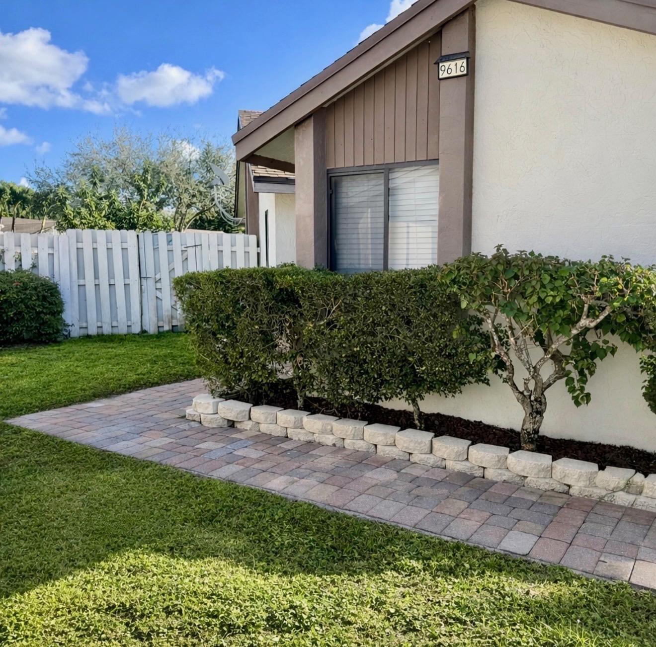 Rainberry Park 04 - Residential Lease