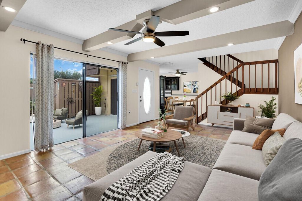 Photo of 202 2nd Court, Palm Beach Gardens, FL 33410 (MLS # R11095955)