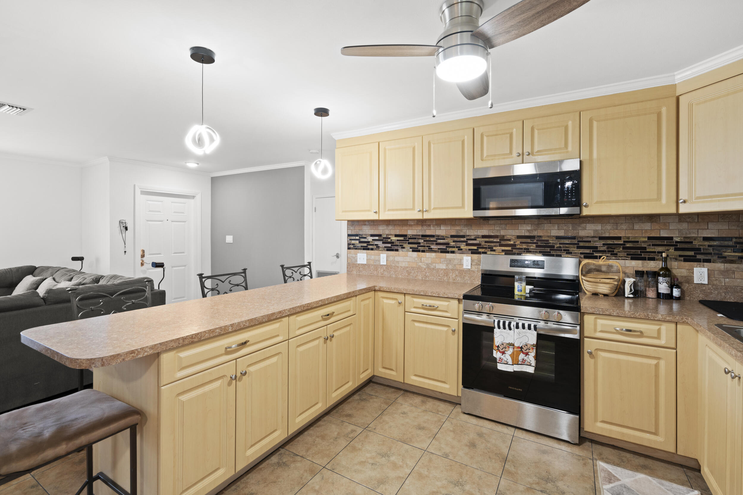 PORT ST LUCIE SECTION 13 - Residential Lease