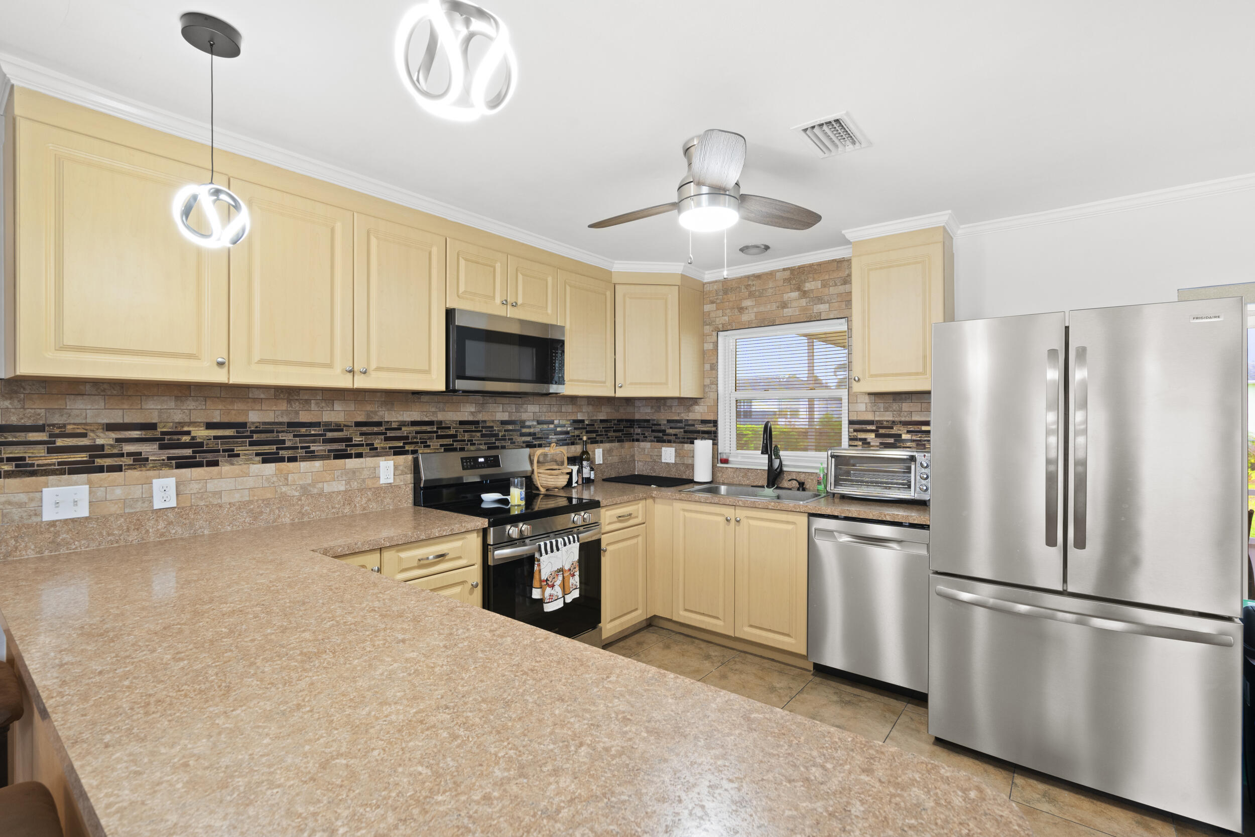 PORT ST LUCIE SECTION 13 - Residential Lease