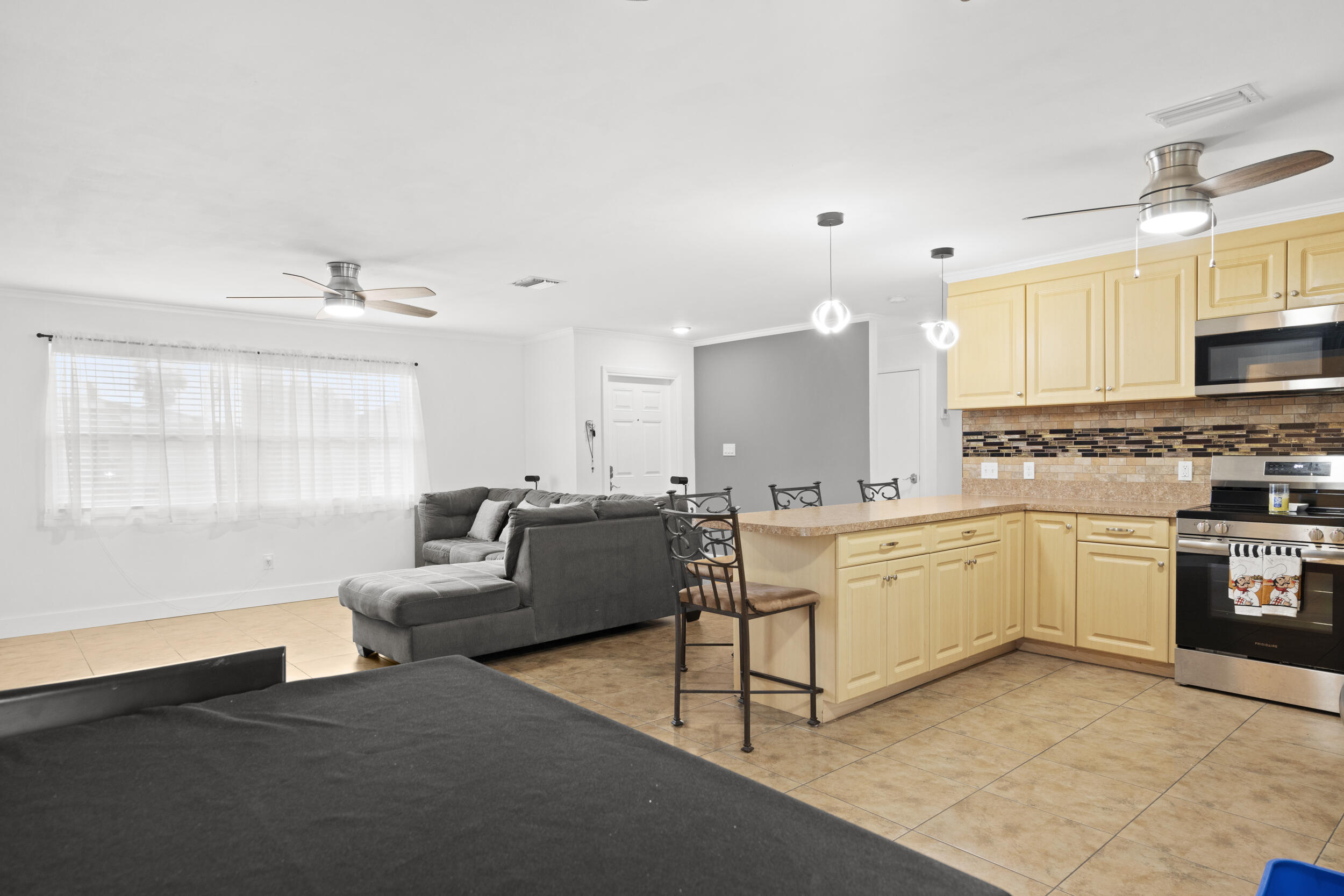 PORT ST LUCIE SECTION 13 - Residential Lease