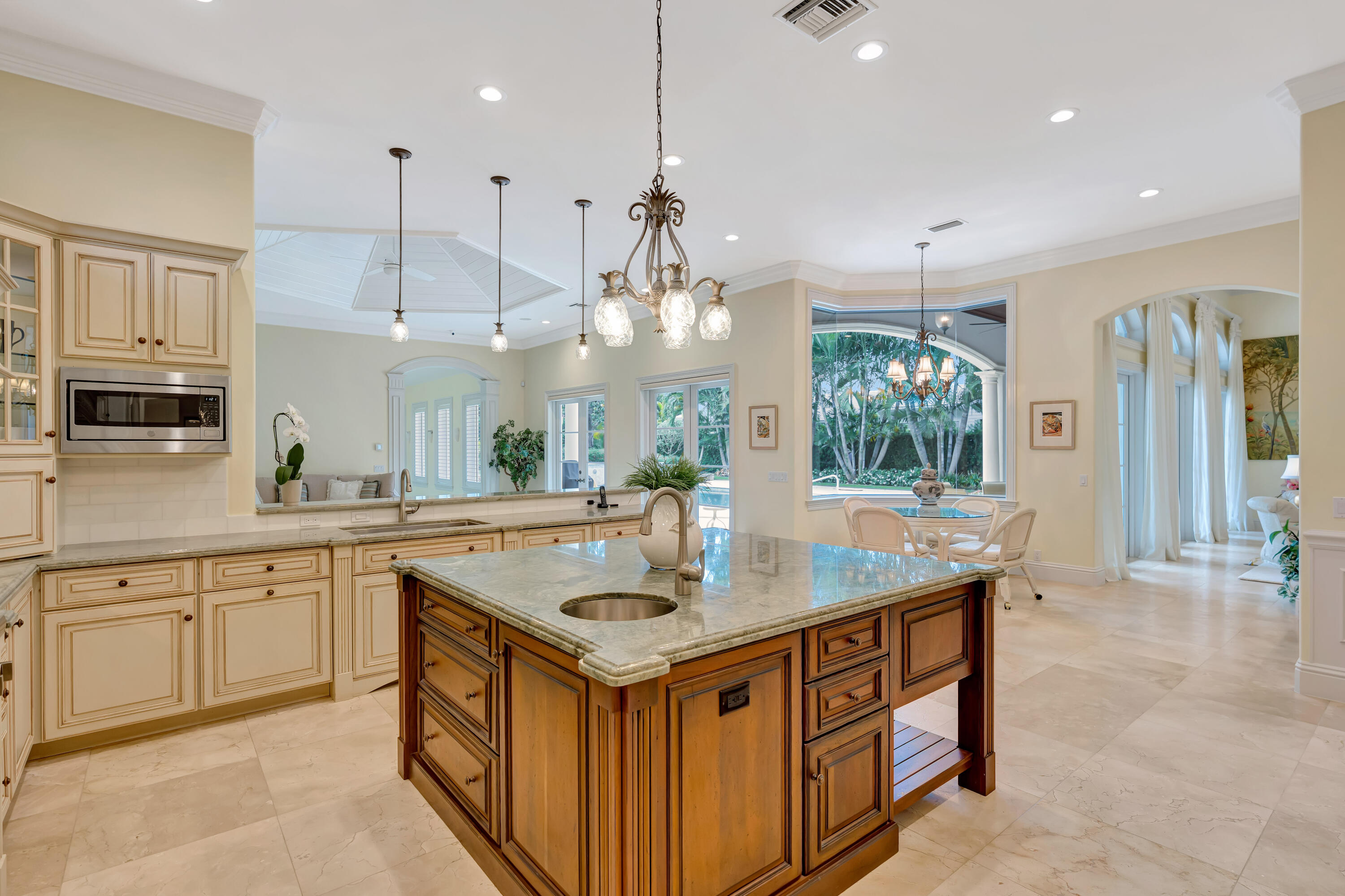 ADMIRALS COVE - Residential