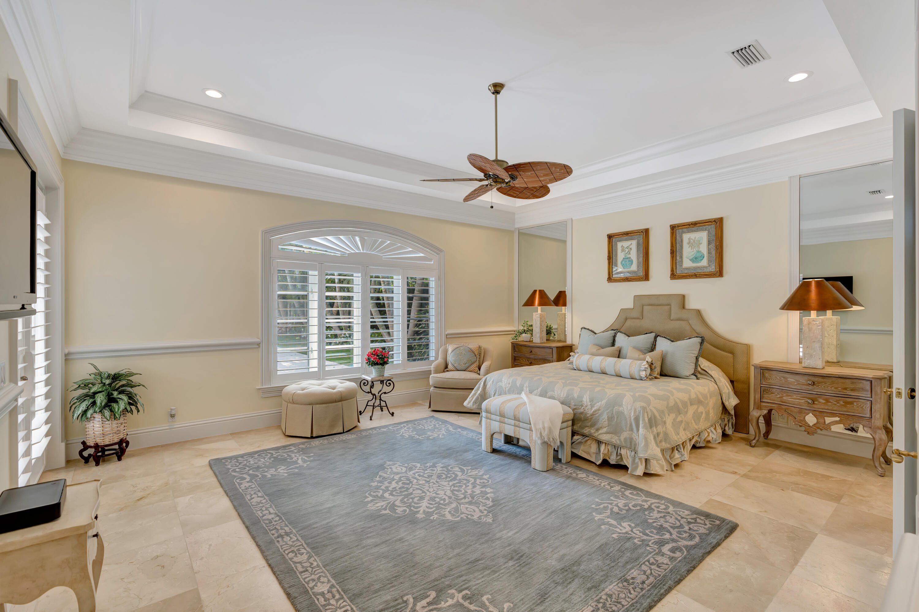 ADMIRALS COVE - Residential