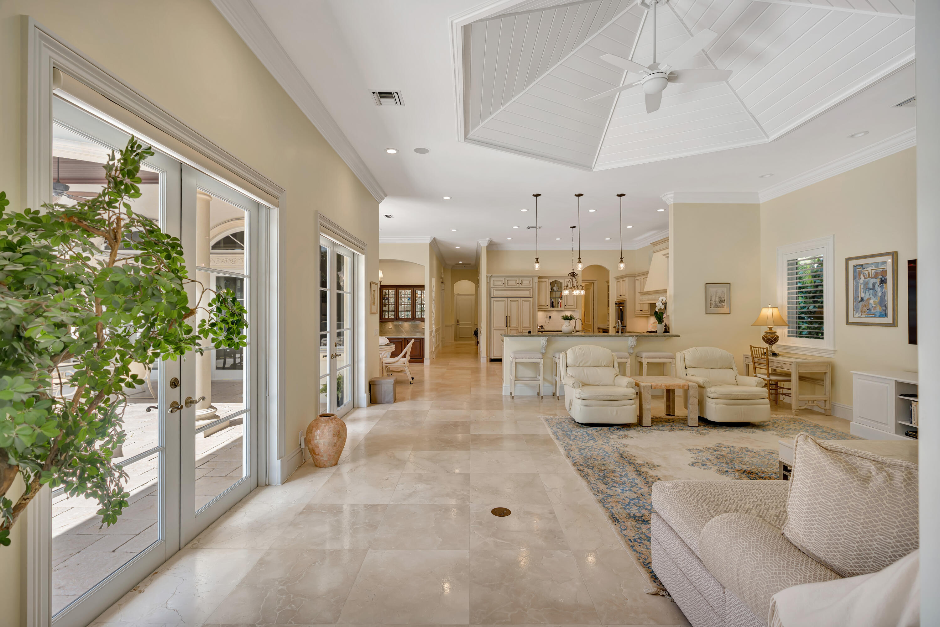 ADMIRALS COVE - Residential