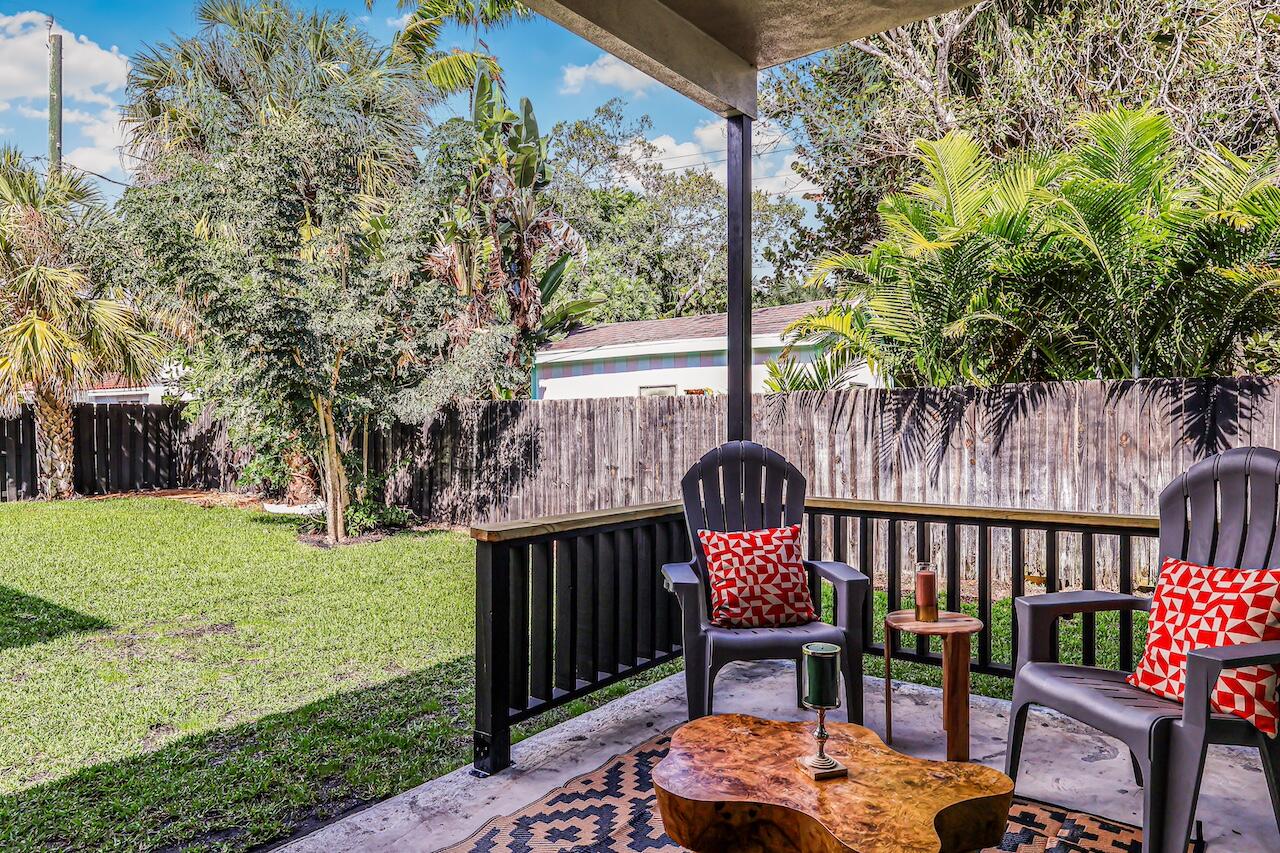 LAKE WORTH TOWN OF - Residential