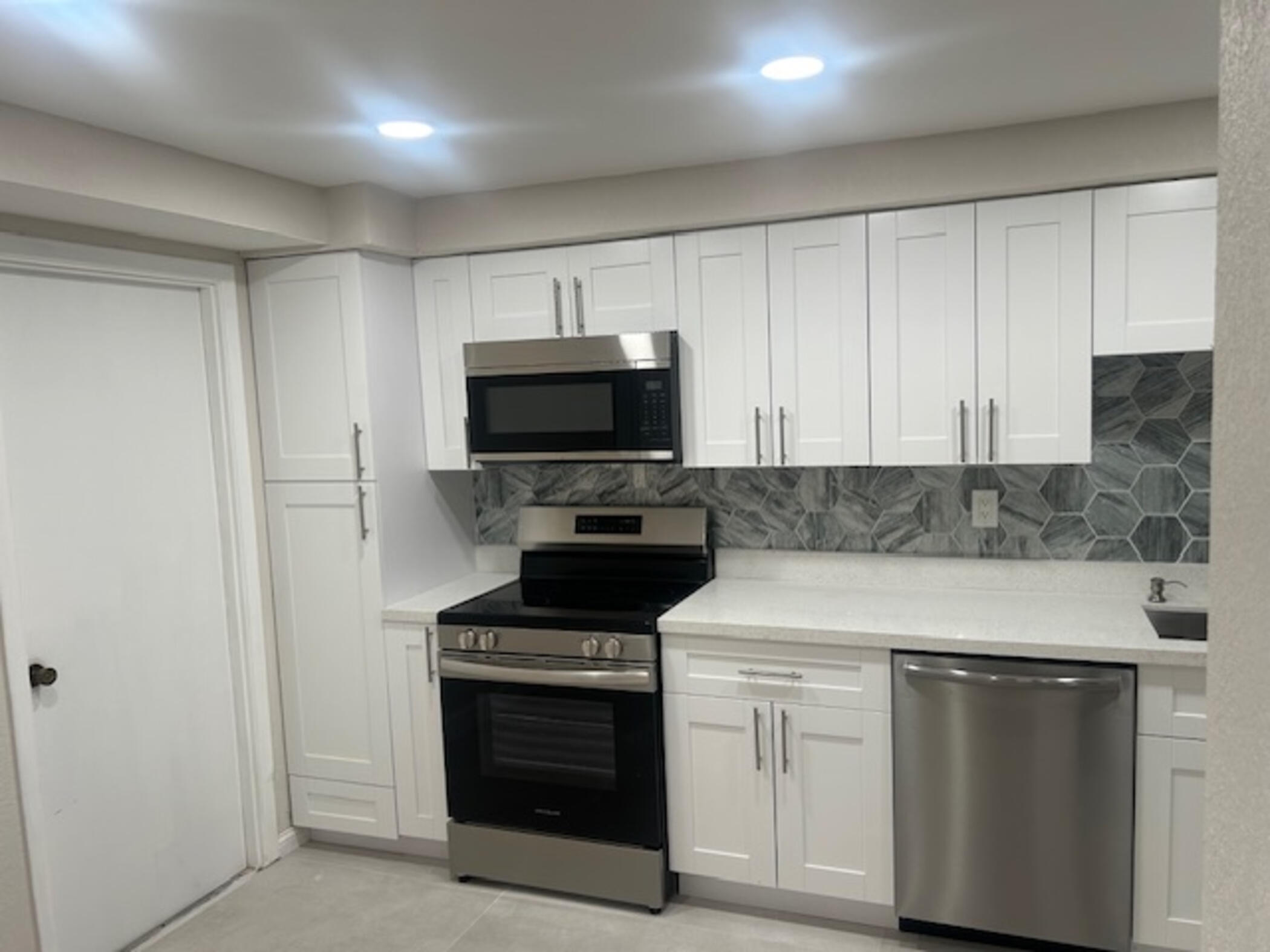 COURTS OF INVERRARY PHASE II - Residential