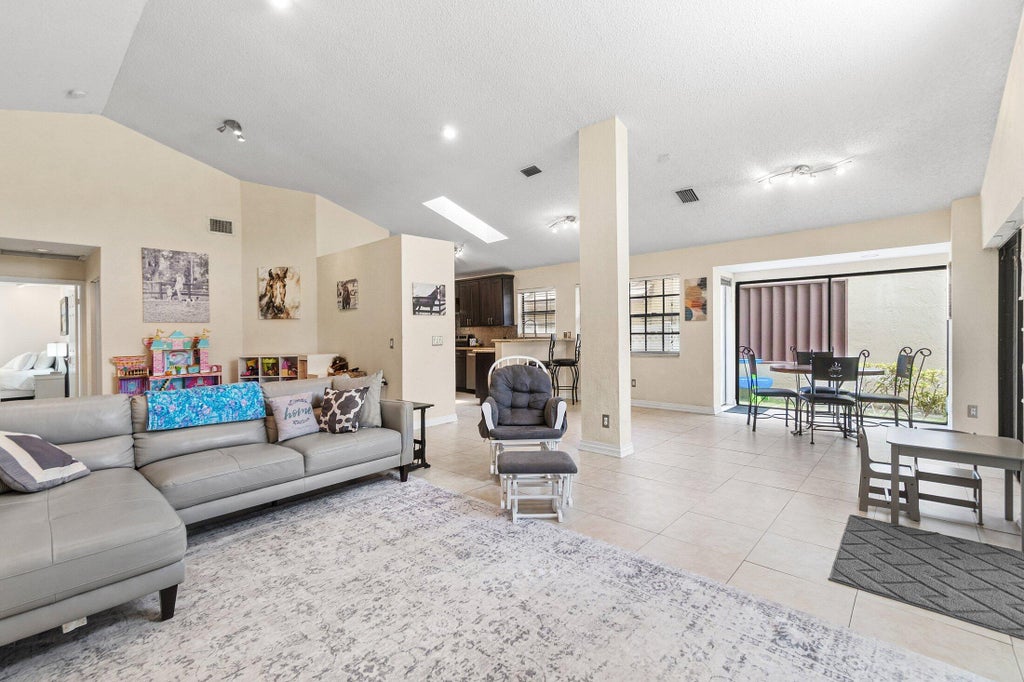 Photo of 6932 Bitterbush Place, Boynton Beach, FL 33472 (MLS # R11116161)