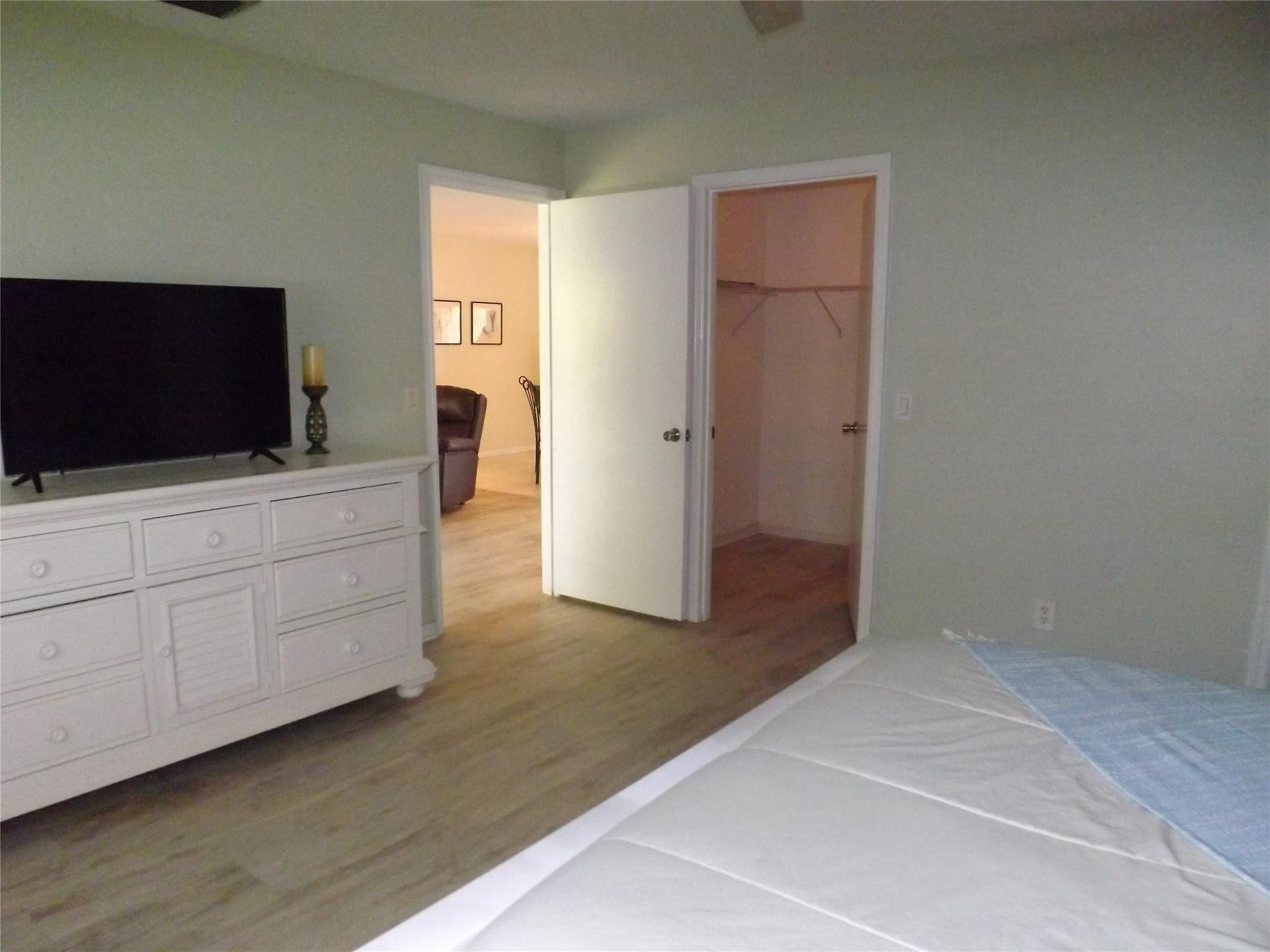 Oak Park Terrace Units 1- - Residential