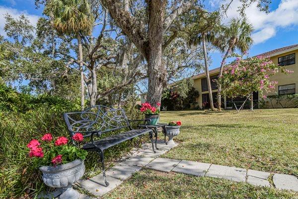 Oak Park Terrace Units 1- - Residential