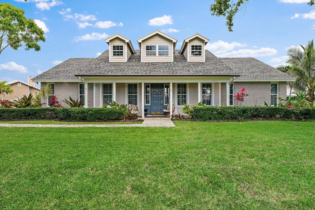 Photo of 18263 River Oaks Drive, Jupiter, FL 33458 (MLS # R10790968)