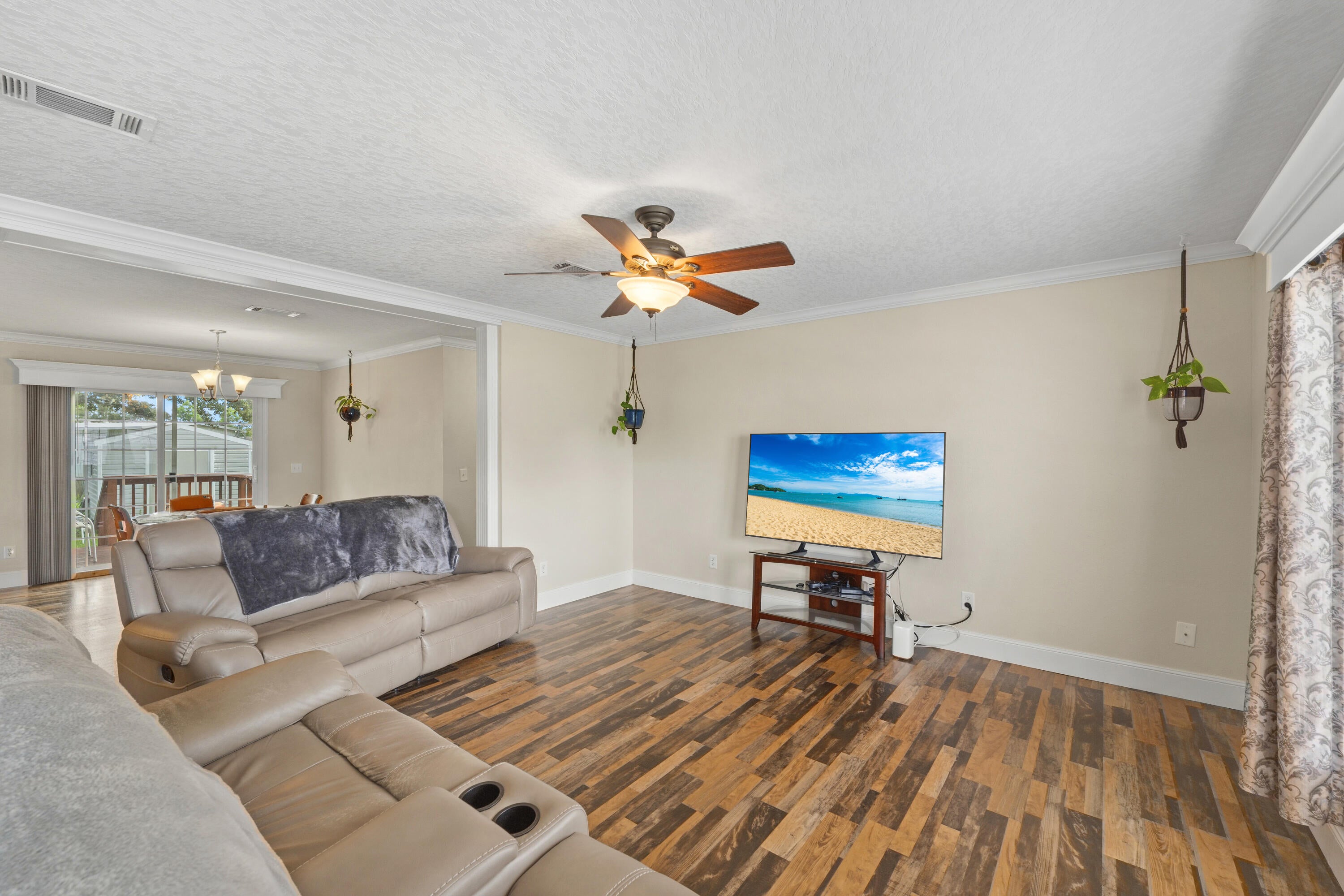 2802 SE JANET Street