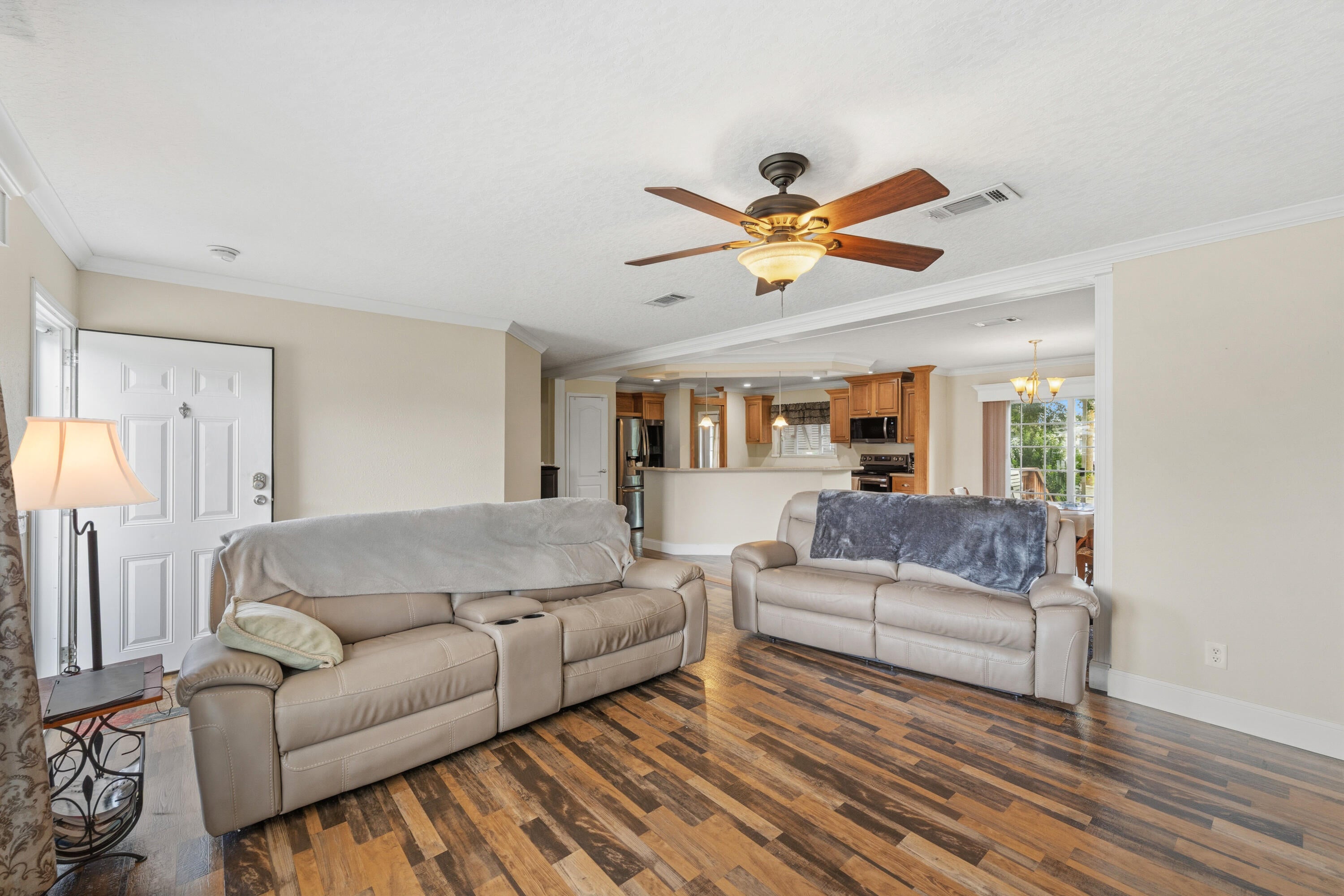 2802 SE JANET Street