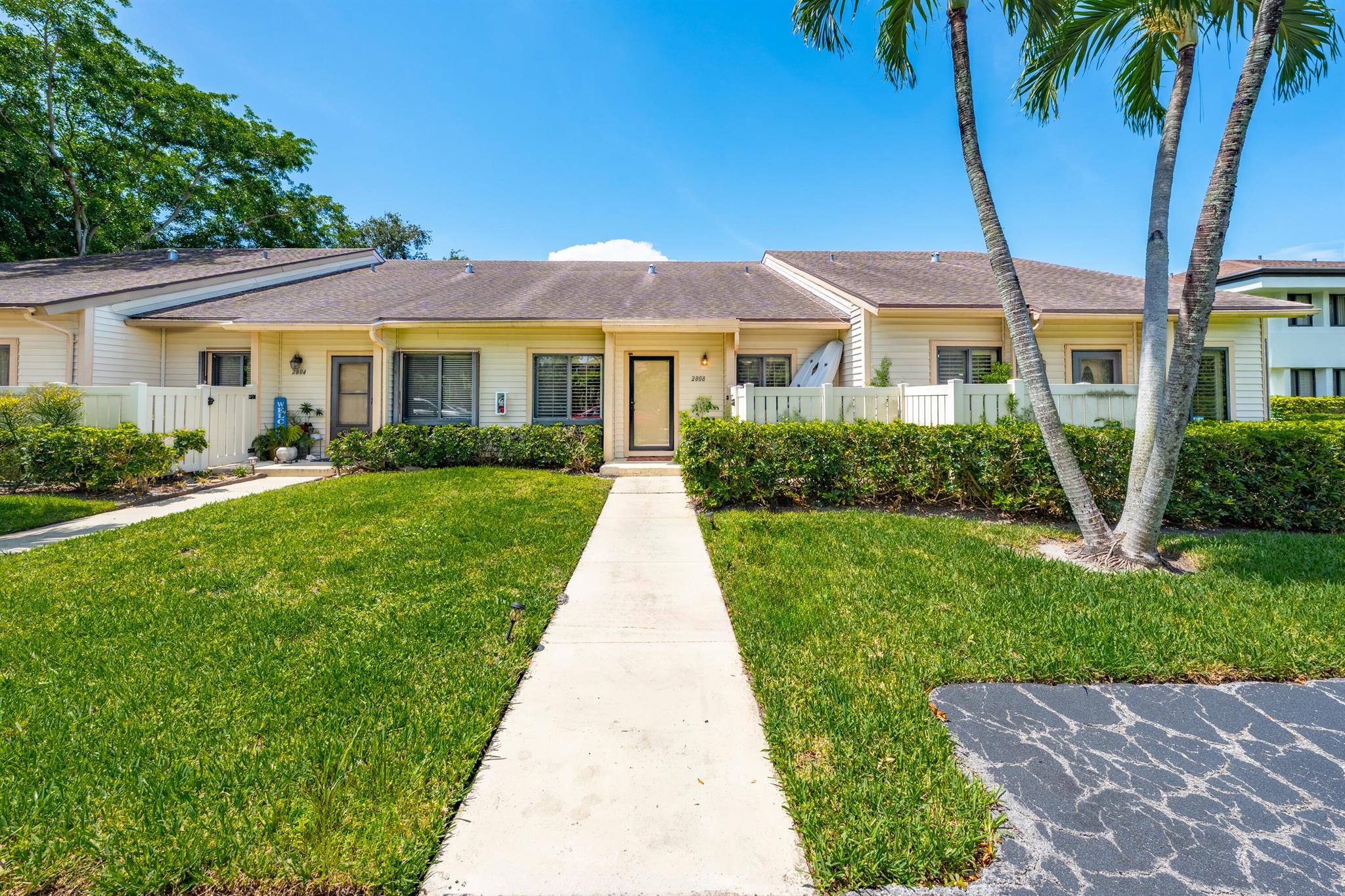 2808 Casa Way