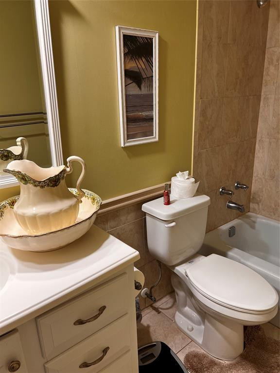 The Briarwood Club Condo - Residential Lease