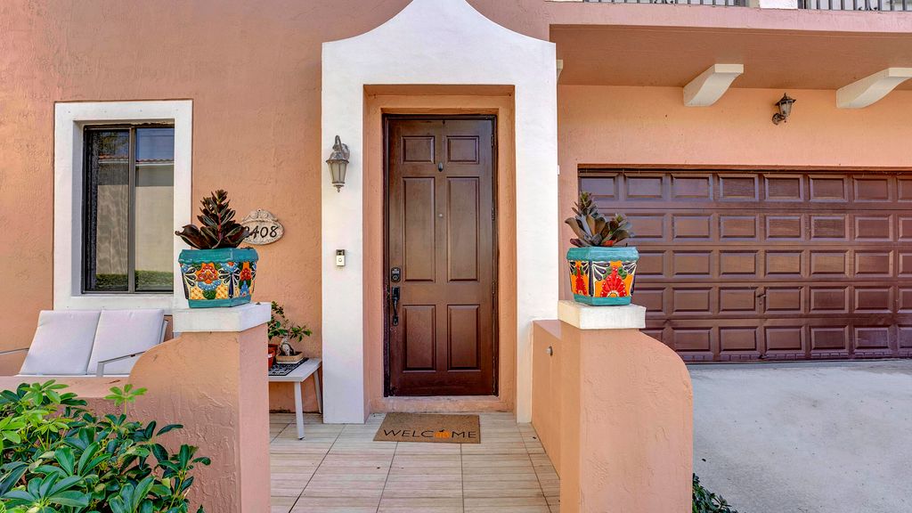 Photo of 2408 Venetian Way, Boynton Beach, FL 33426 (MLS # R11021442)