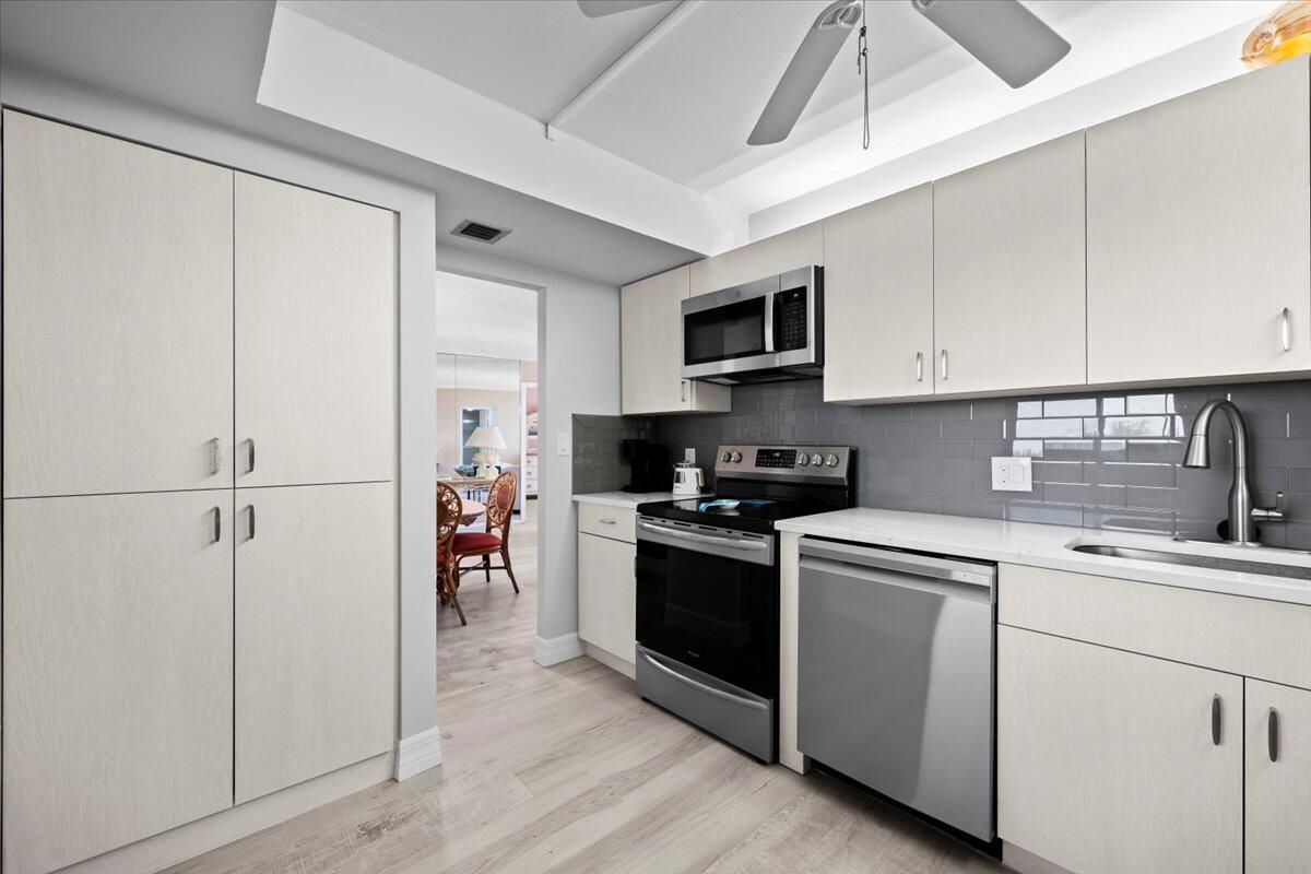 OCEAN TRAIL CONDO IV - Residential