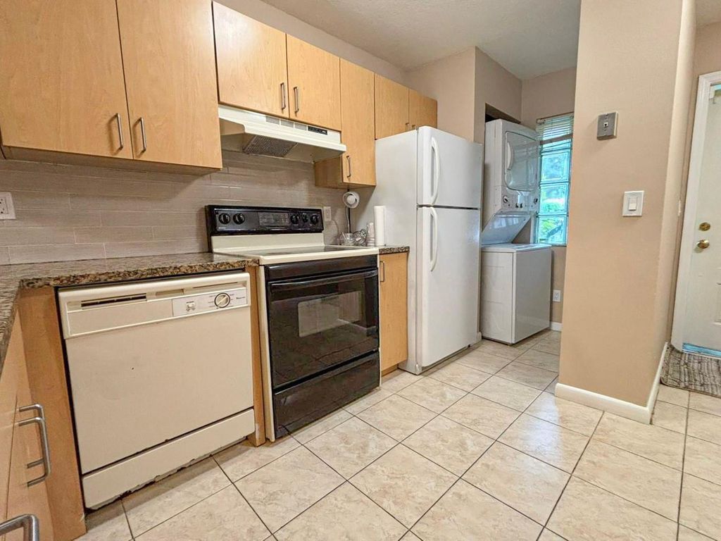 Photo of 4071 NW 114th Avenue, Coral Springs, FL 33065 (MLS # F10519811)