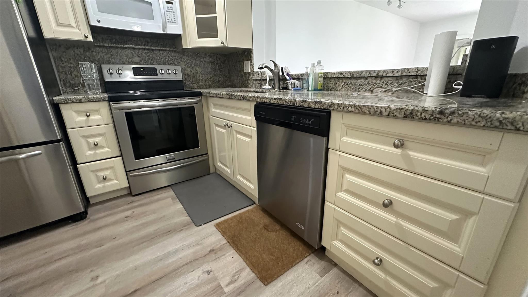 3624 N University Dr 3624