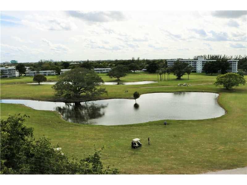 PALM AIRE COUNTRY CLUB - Residential